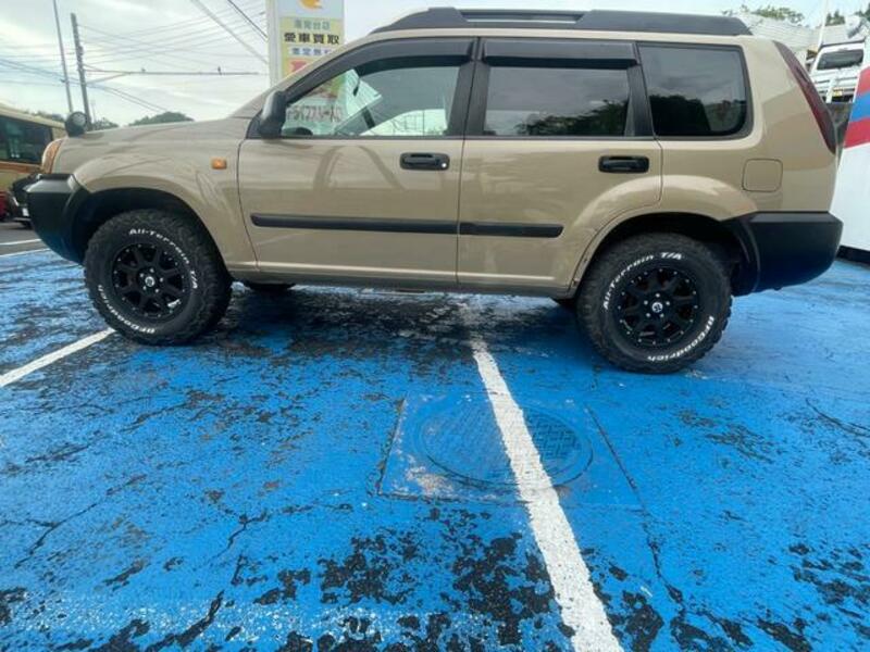 X-TRAIL
