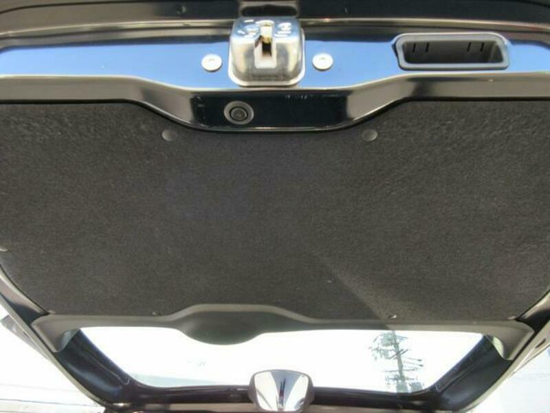 N BOX