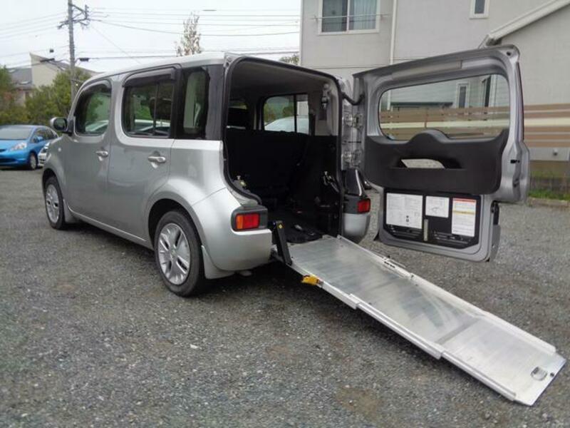 NISSAN CUBE