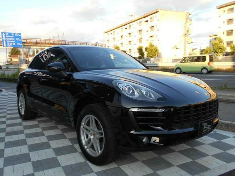 MACAN
