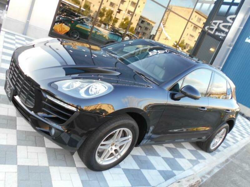 MACAN