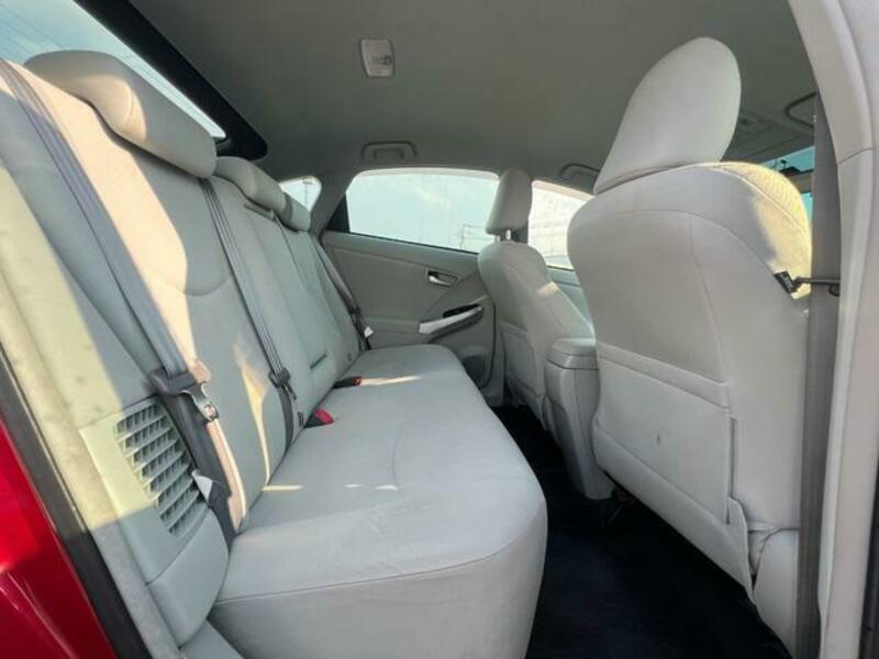 PRIUS PHV