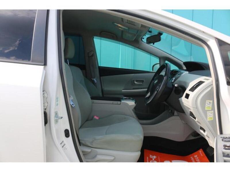 PRIUS ALPHA
