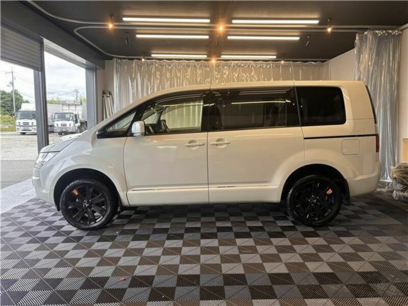 DELICA D5