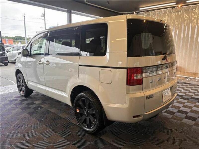 DELICA D5
