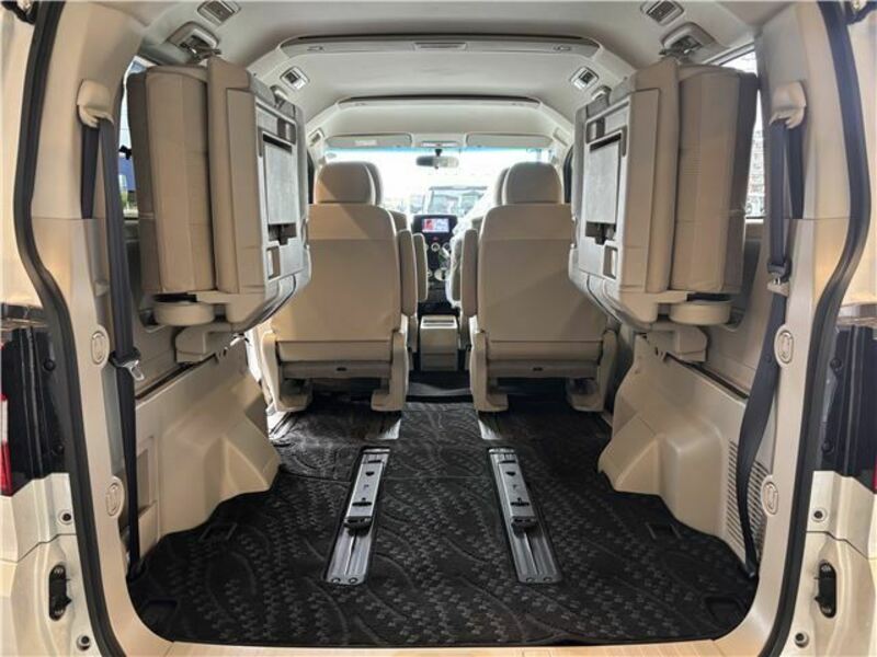 DELICA D5