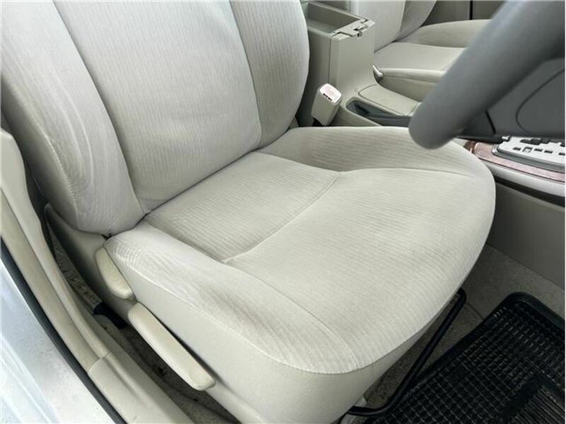 COROLLA AXIO