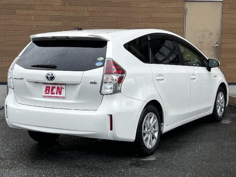 PRIUS ALPHA