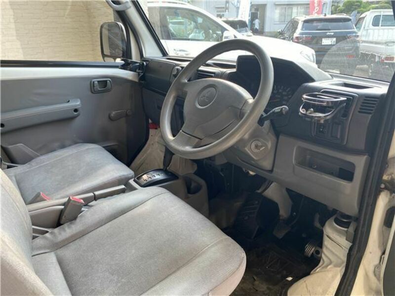 MINICAB VAN