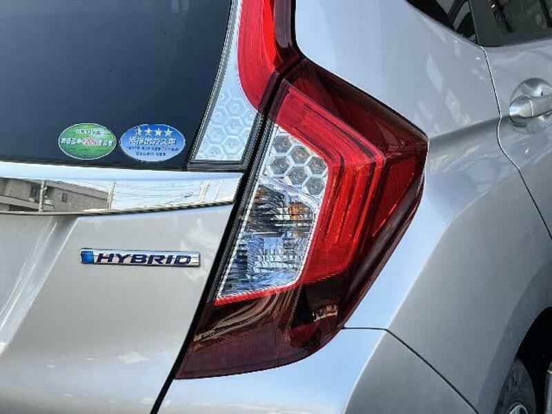 FIT HYBRID