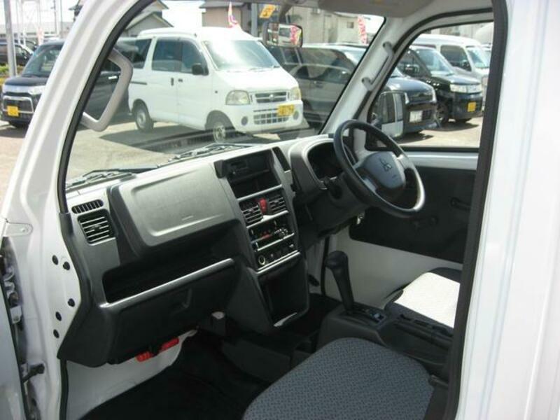 MINICAB TRUCK