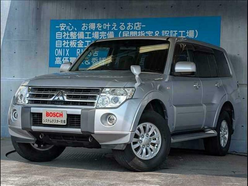 MITSUBISHI PAJERO