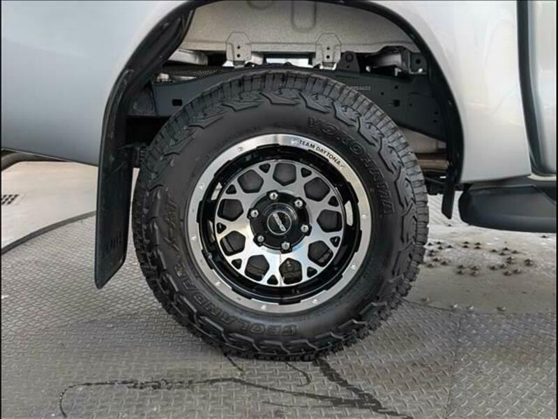 HILUX