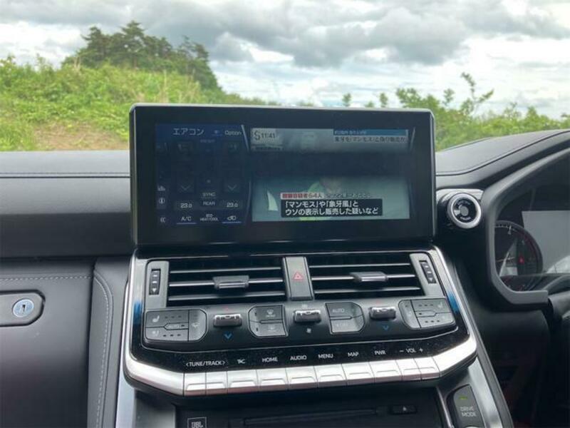 LAND CRUISER