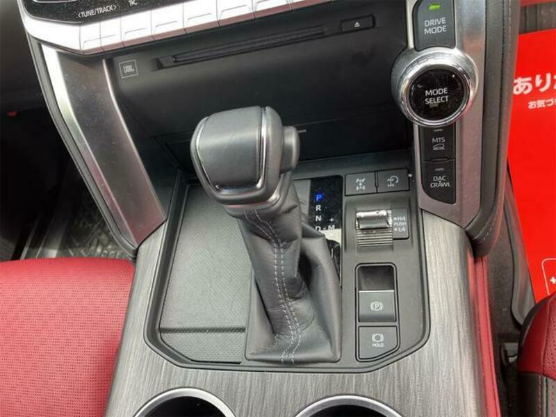 LAND CRUISER