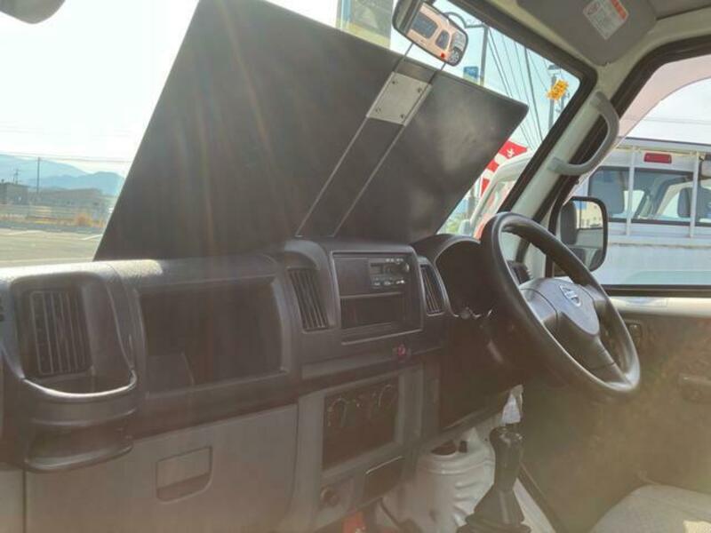 CLIPPER TRUCK