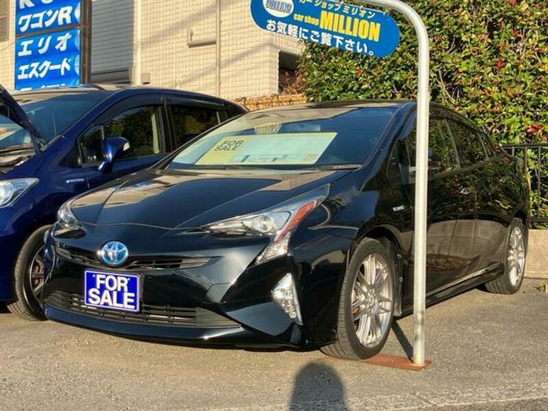 TOYOTA PRIUS