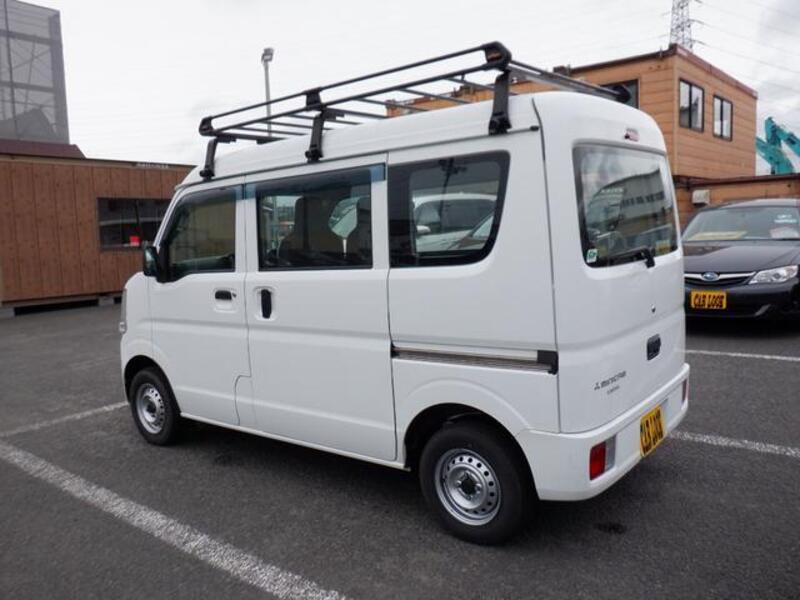 MINICAB VAN