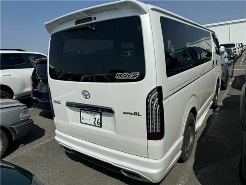 HIACE VAN