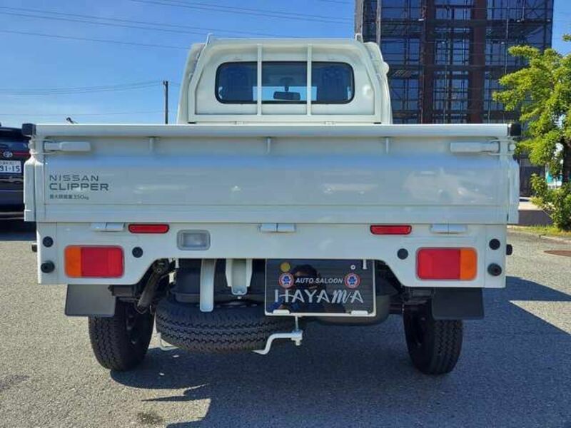 CLIPPER TRUCK