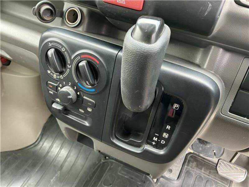 MINICAB VAN