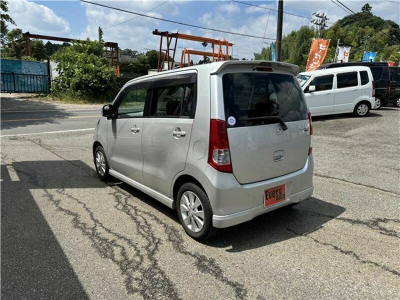 WAGON R