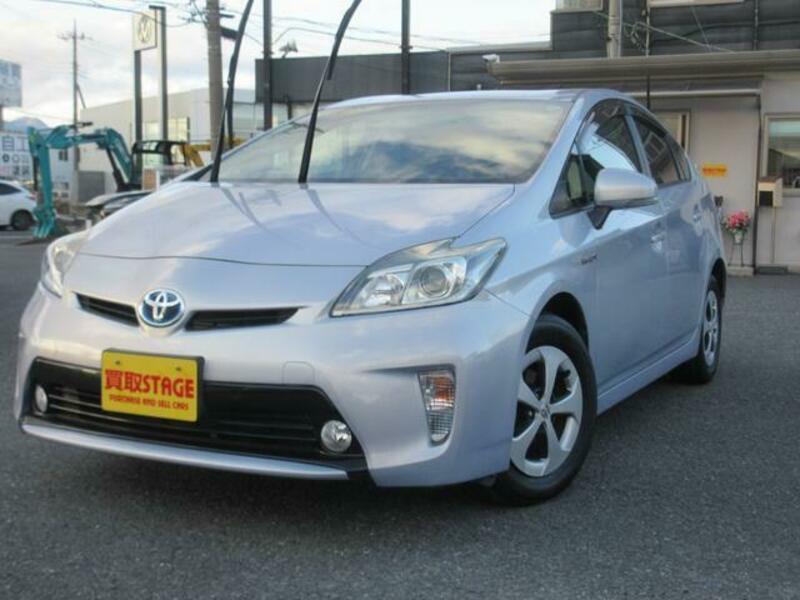 TOYOTA PRIUS