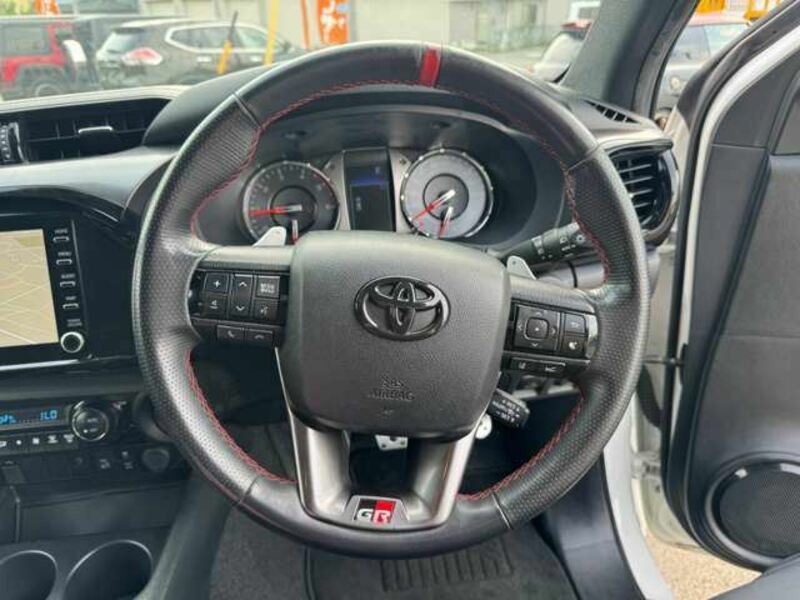 HILUX