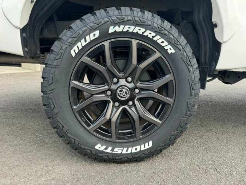 HILUX