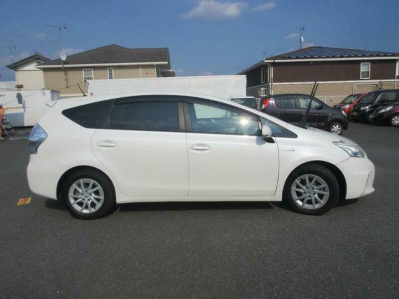 PRIUS ALPHA