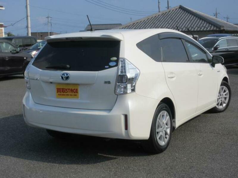 PRIUS ALPHA