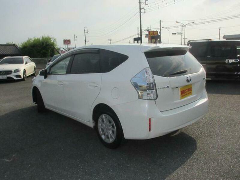 PRIUS ALPHA