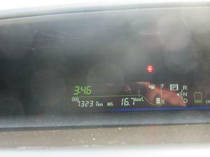 PRIUS ALPHA