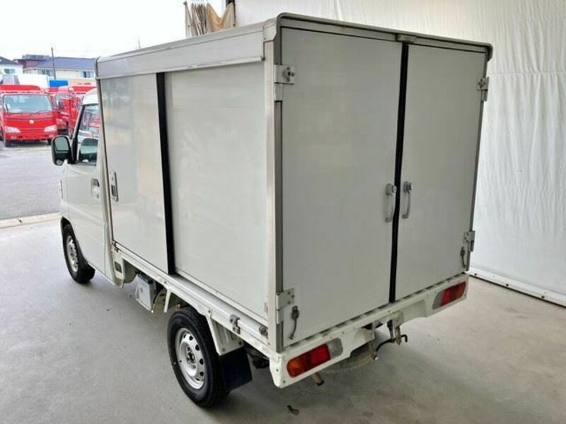 MINICAB TRUCK