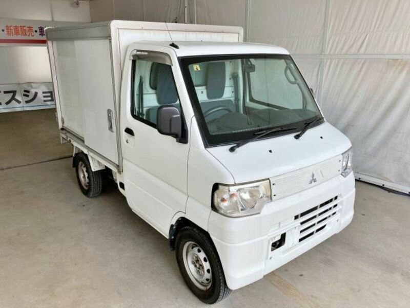 MITSUBISHI MINICAB TRUCK