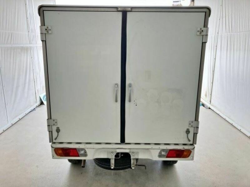 MINICAB TRUCK