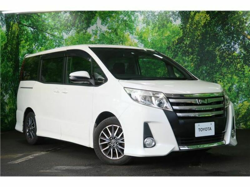 TOYOTA NOAH