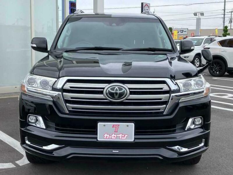 LAND CRUISER