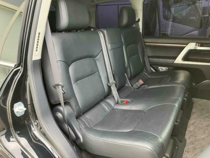 LAND CRUISER