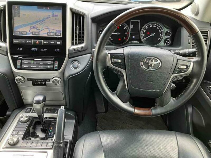 LAND CRUISER