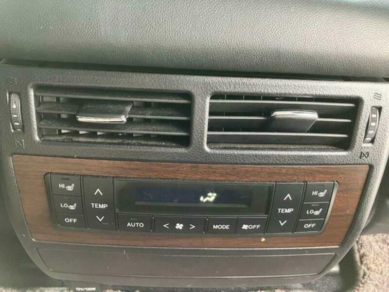 LAND CRUISER