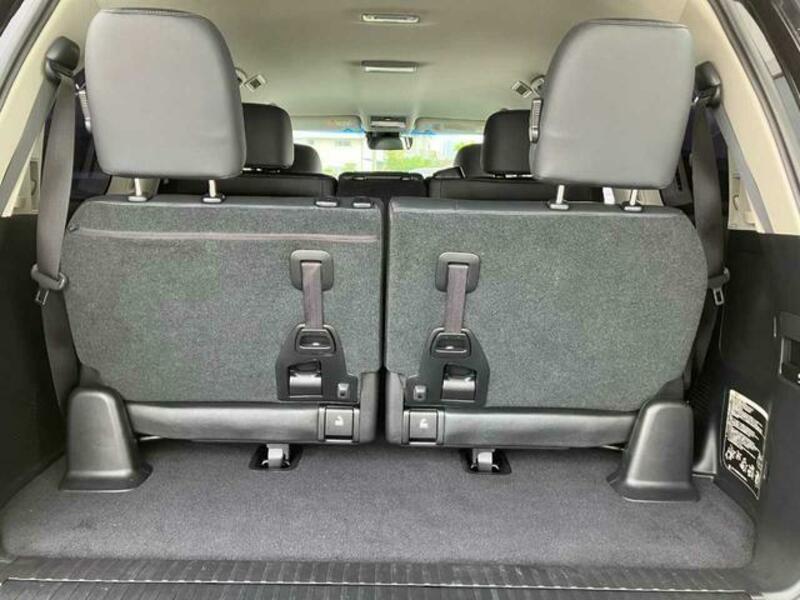 LAND CRUISER