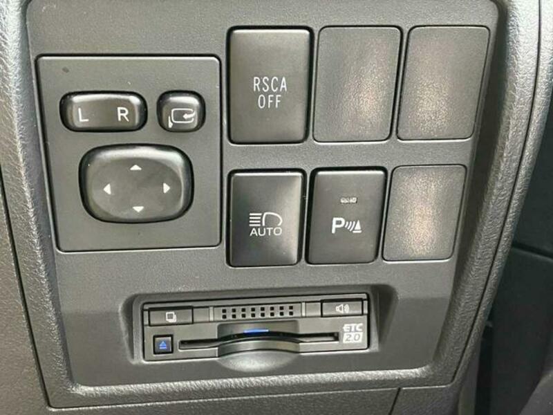 LAND CRUISER