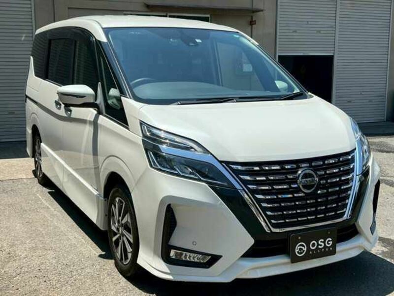 NISSAN SERENA