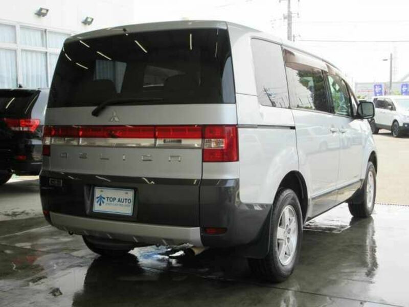 DELICA D5