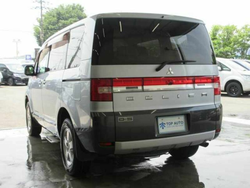 DELICA D5