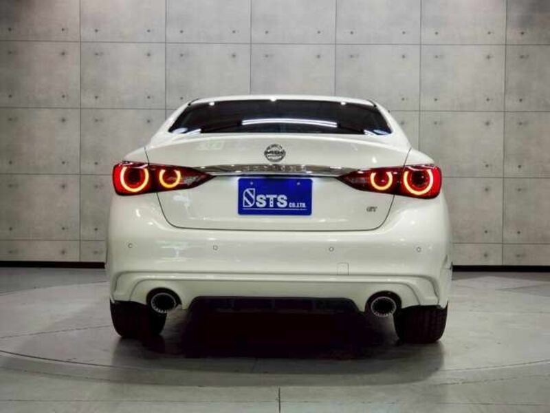 SKYLINE