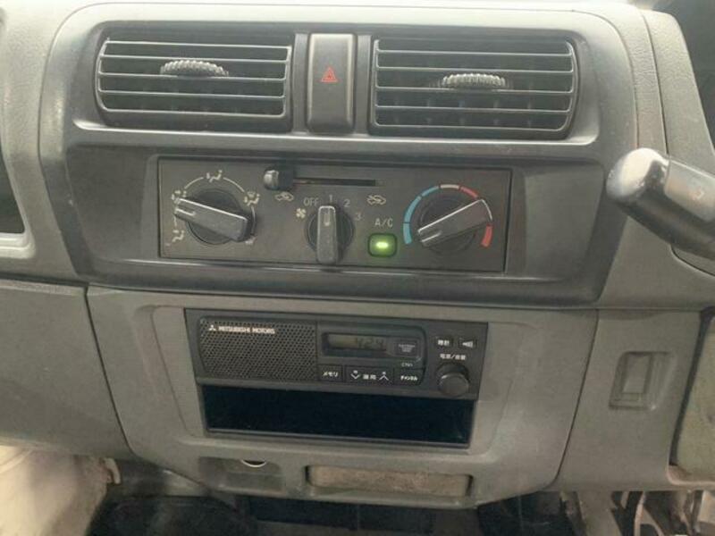 MINICAB TRUCK