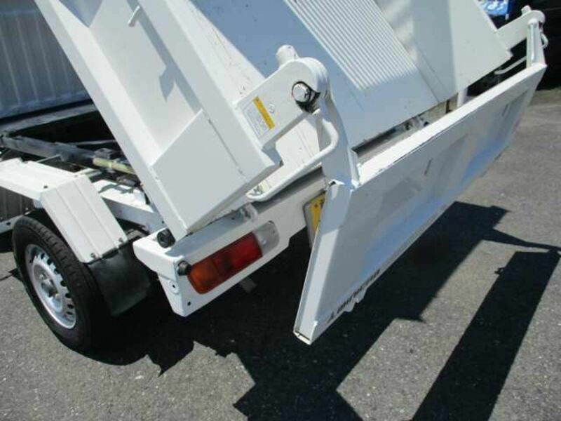 MINICAB TRUCK