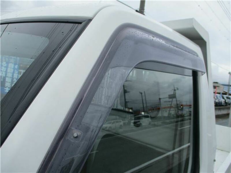 MINICAB TRUCK